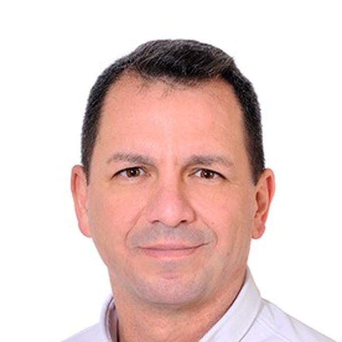 Asistente de Winners Education, entrenado con el conocimiento experto de Julián